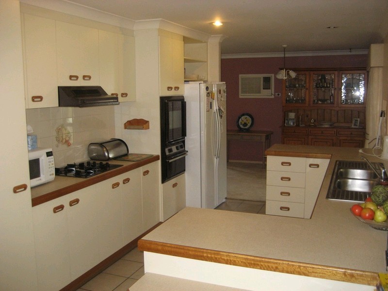 22 Sheppey Place, Yamanto QLD 4305