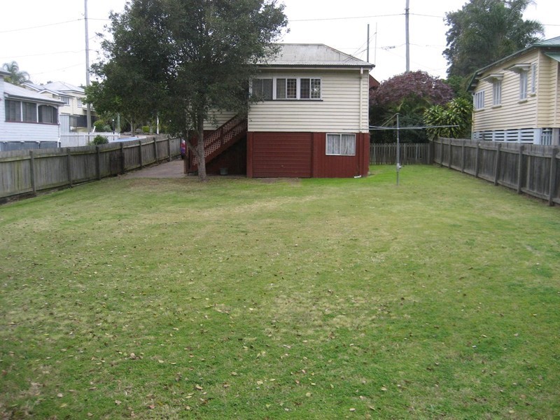 71 Warwick Road, Ipswich QLD 4305
