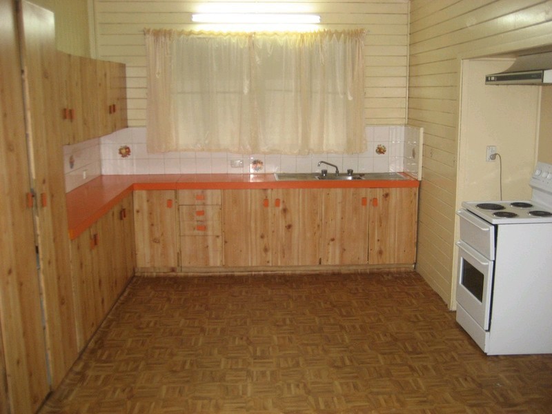 71 Warwick Road, Ipswich QLD 4305