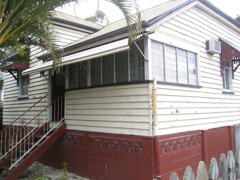 71 Warwick Road, Ipswich QLD 4305