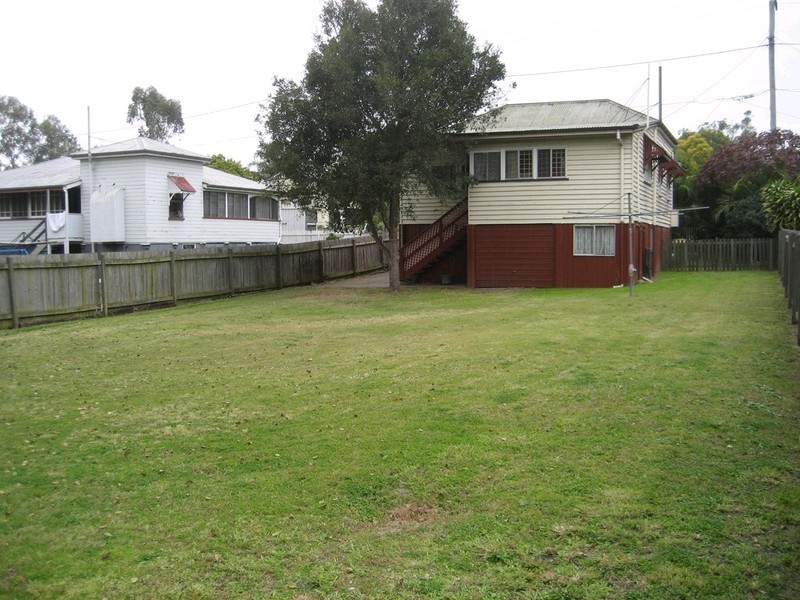 71 Warwick Road, Ipswich QLD 4305