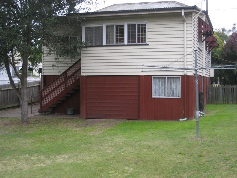 71 Warwick Road, Ipswich QLD 4305