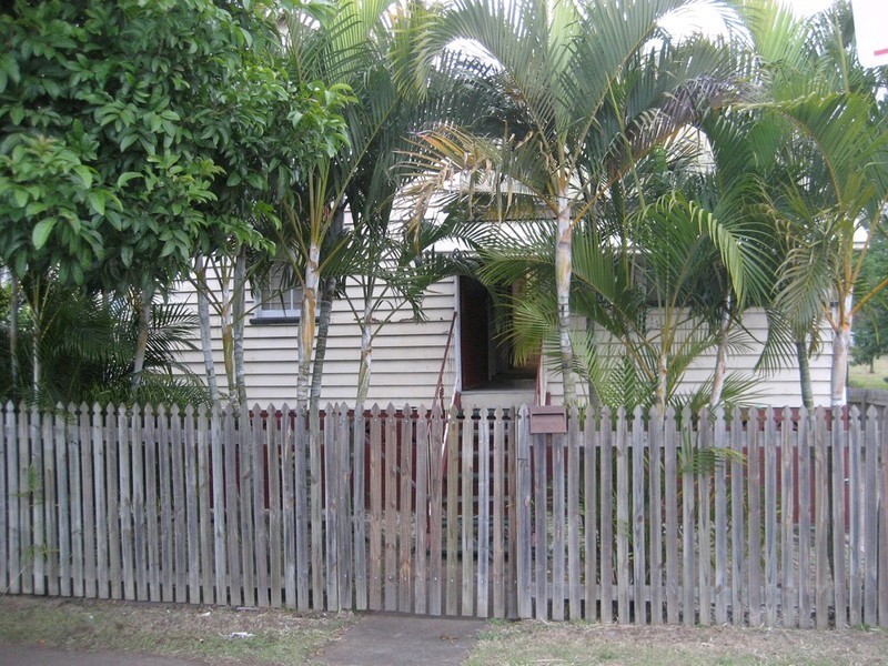 71 Warwick Road, Ipswich QLD 4305