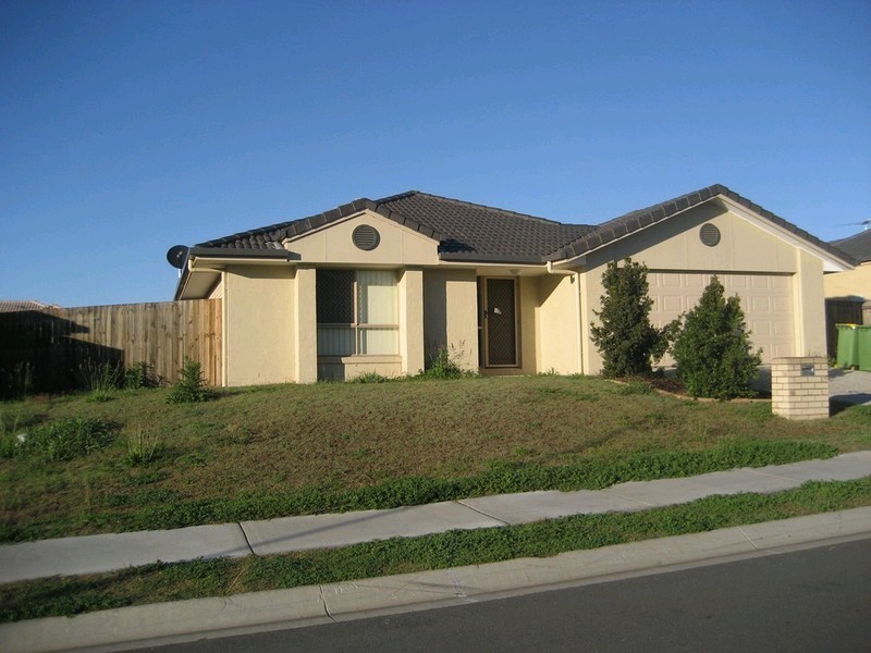 4 Josh Court, Flinders View QLD 4305