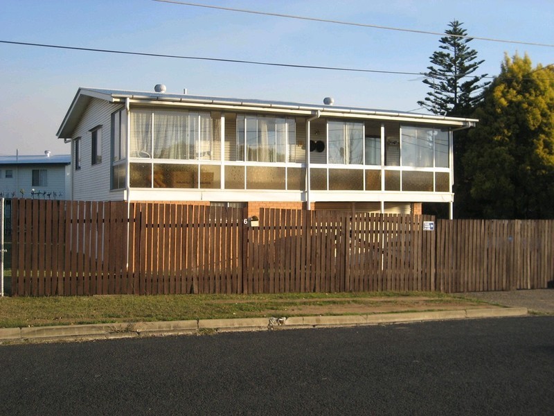 6 Teak Street, Raceview QLD 4305