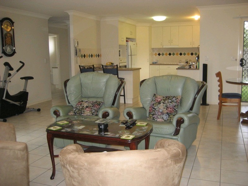 5 Bangalow Crescent, Raceview QLD 4305