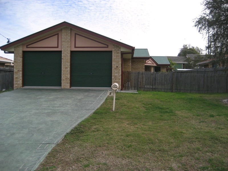5 Bangalow Crescent, Raceview QLD 4305