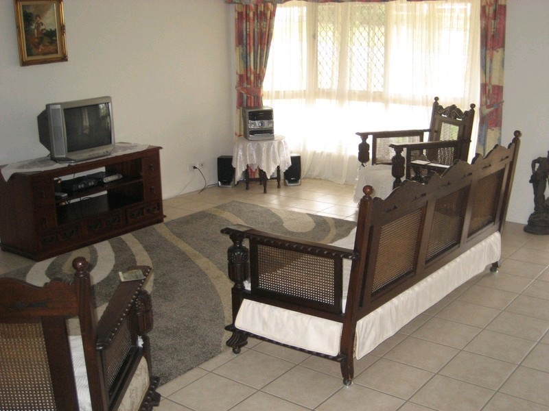 128 Equestrian Drive, Yamanto QLD 4305