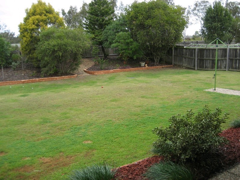 128 Equestrian Drive, Yamanto QLD 4305