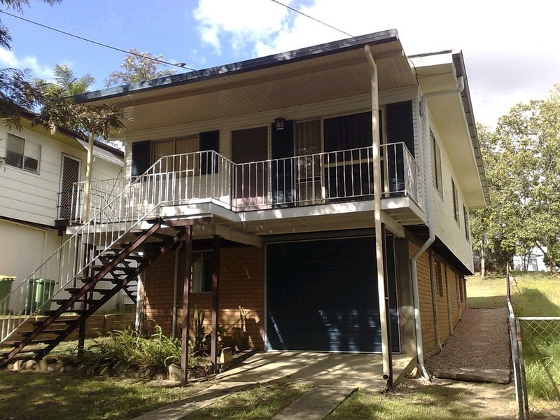 13 John Street, Bundamba QLD 4304