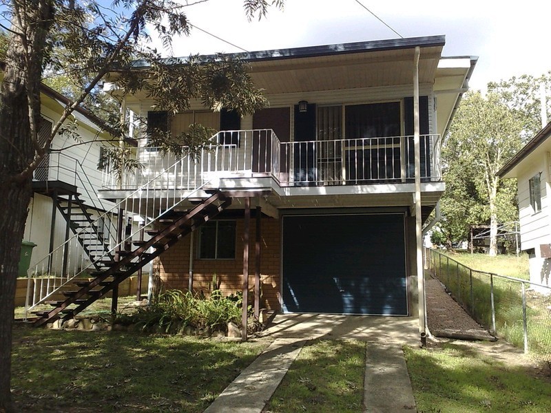 13 John Street, Bundamba QLD 4304