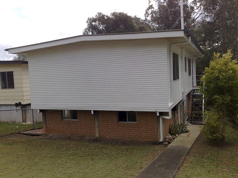 13 John Street, Bundamba QLD 4304