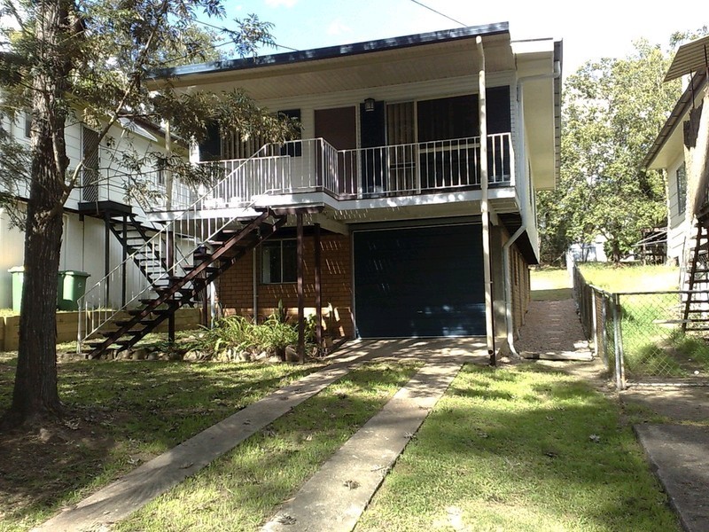 13 John Street, Bundamba QLD 4304