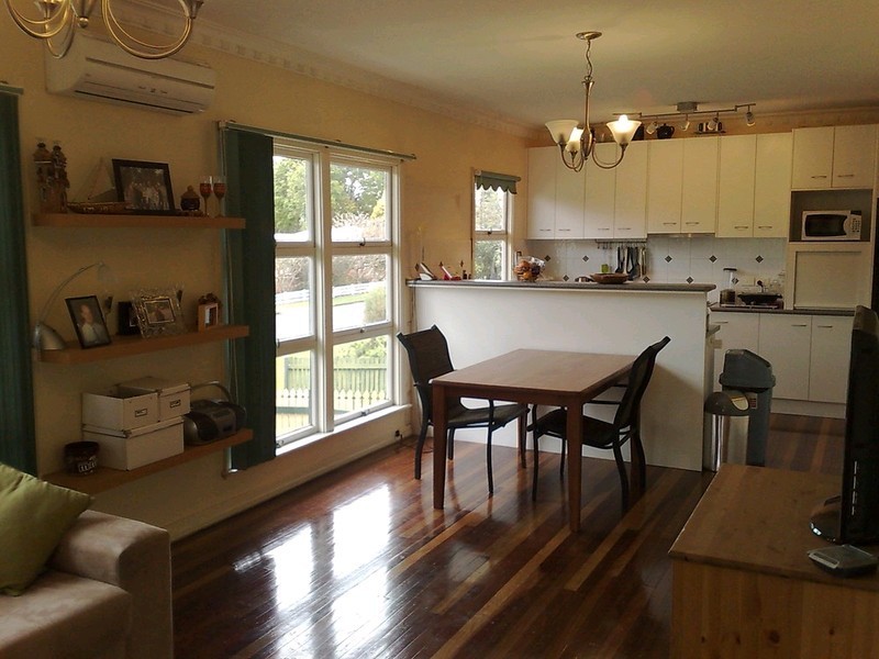24 Blaxland Street, Eastern Heights QLD 4305