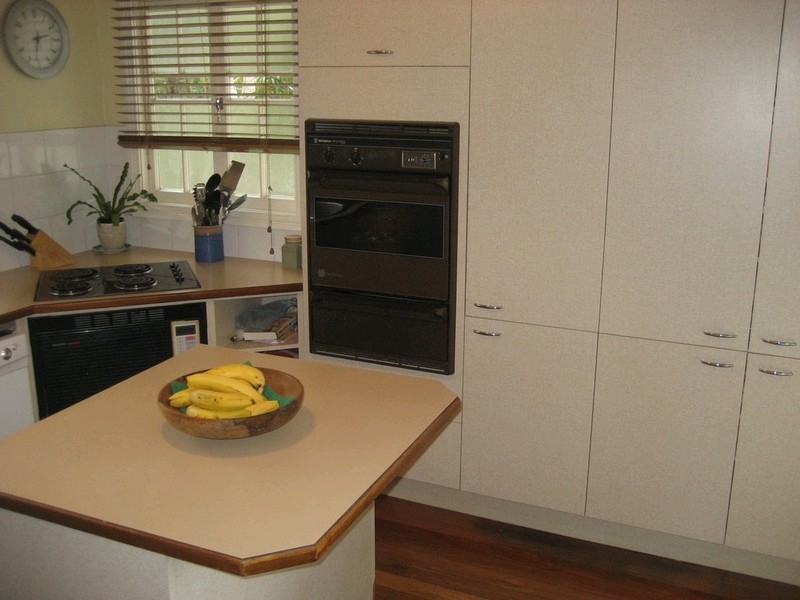 8 Lloyd George Street, Eastern Heights QLD 4305