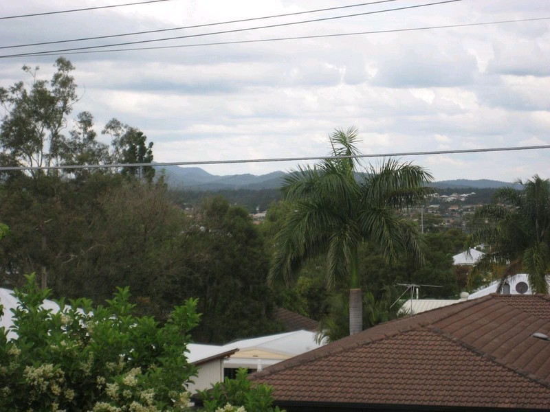 8 Lloyd George Street, Eastern Heights QLD 4305