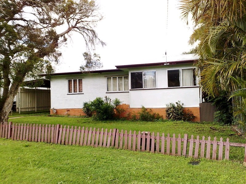 8 Edgar Street, Eastern Heights QLD 4305