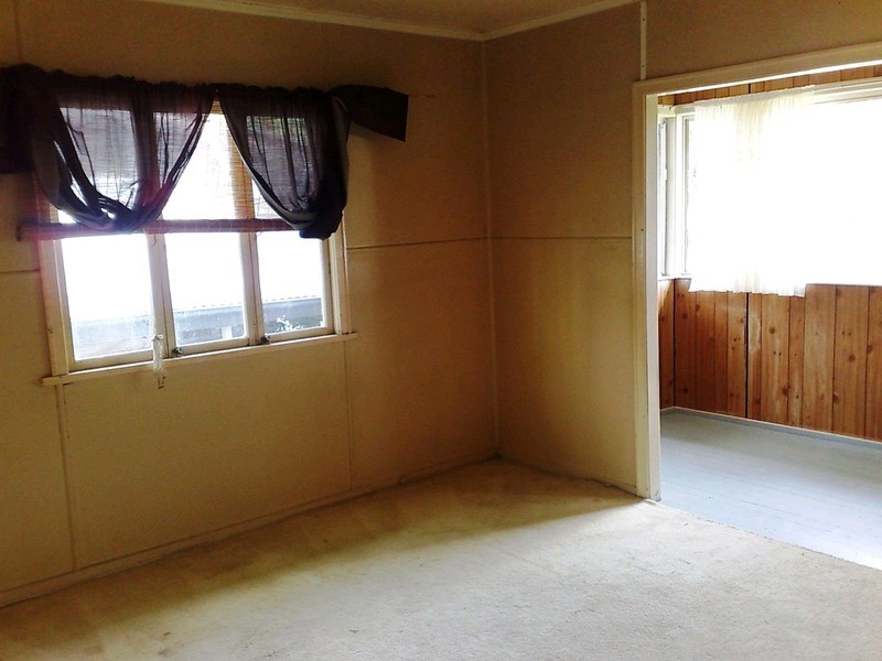 8 Edgar Street, Eastern Heights QLD 4305