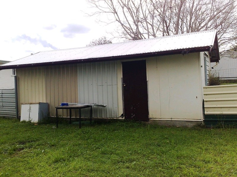 8 Edgar Street, Eastern Heights QLD 4305