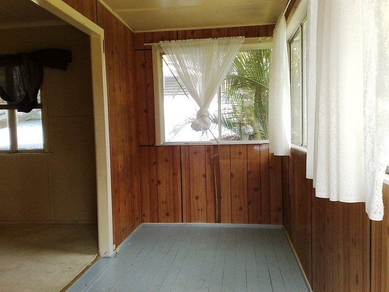 8 Edgar Street, Eastern Heights QLD 4305