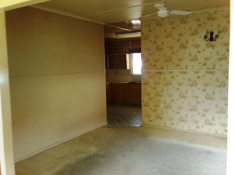 8 Edgar Street, Eastern Heights QLD 4305