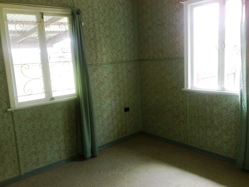 8 Edgar Street, Eastern Heights QLD 4305