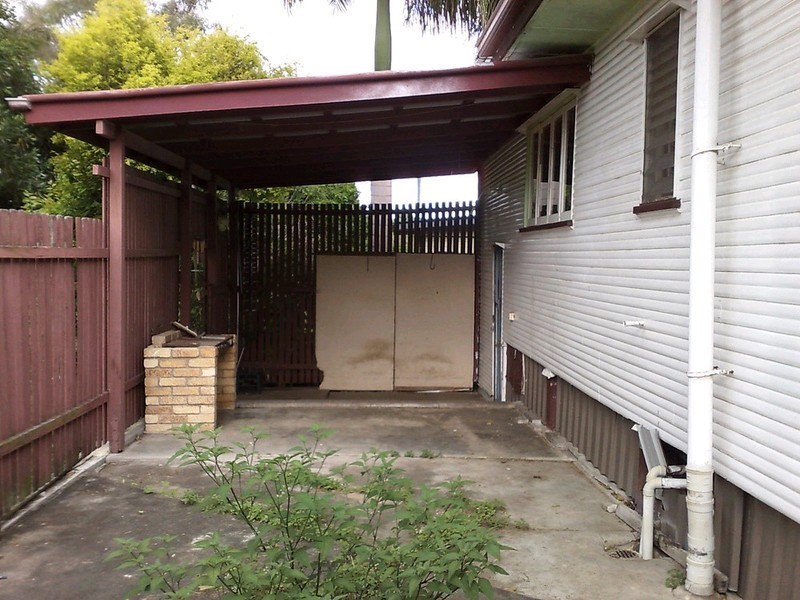 8 Edgar Street, Eastern Heights QLD 4305