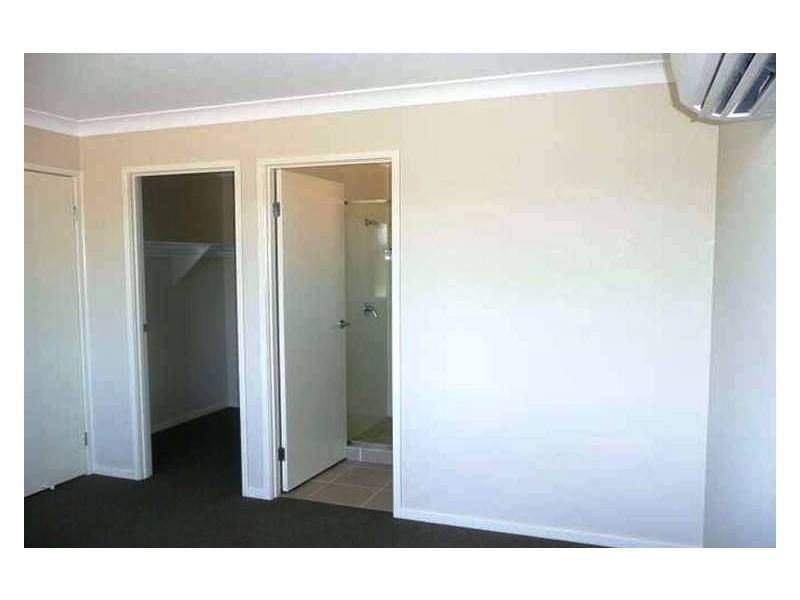 1 Jonathon Court, Flinders View QLD 4305