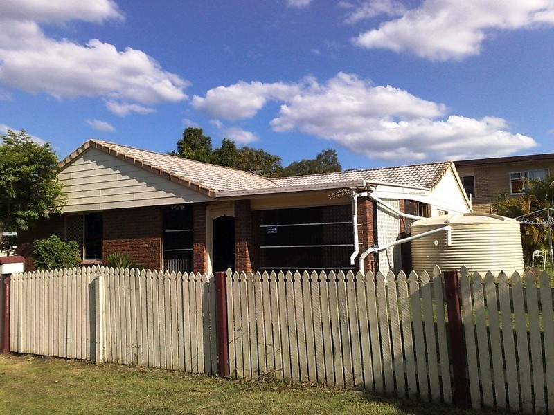30 Prunda Parade, Raceview QLD 4305