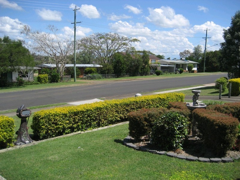 17 Powells Road, Yamanto QLD 4305