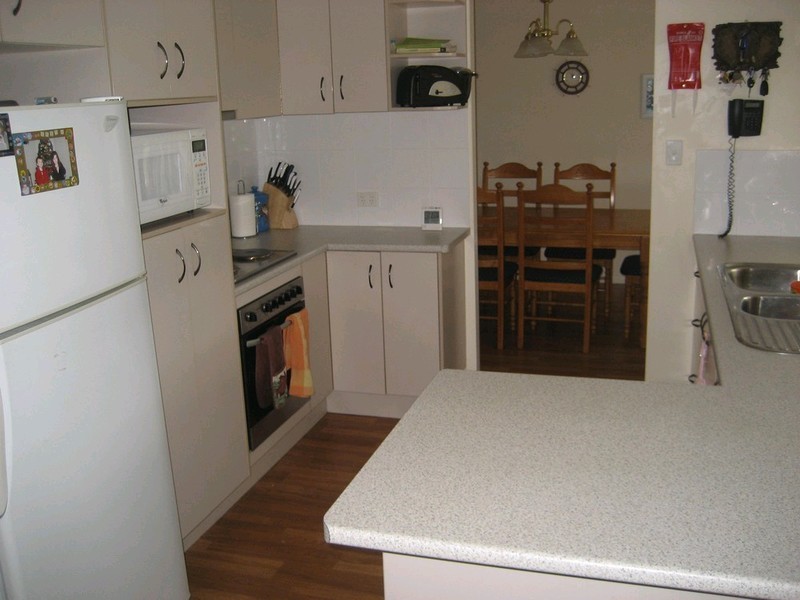 17 Powells Road, Yamanto QLD 4305