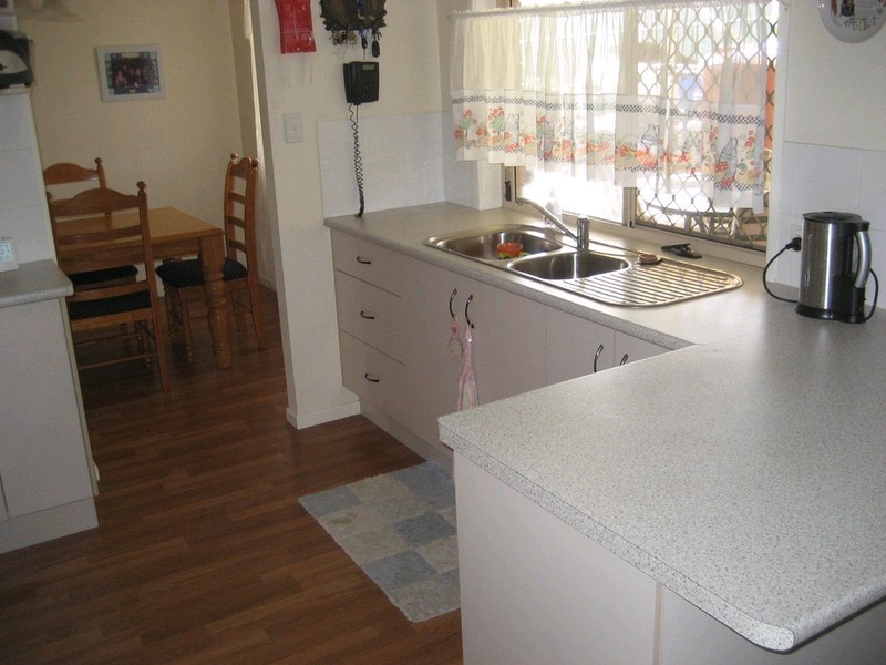 17 Powells Road, Yamanto QLD 4305