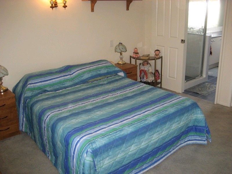 17 Powells Road, Yamanto QLD 4305