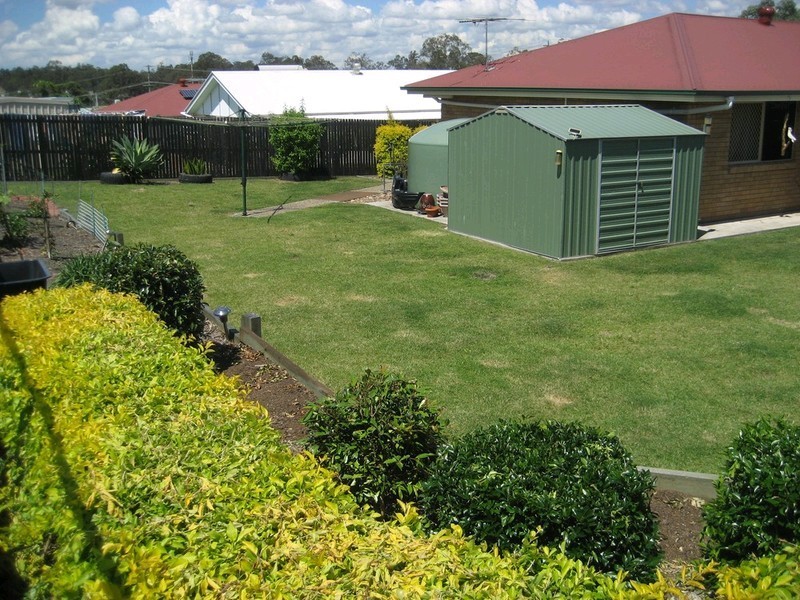 17 Powells Road, Yamanto QLD 4305