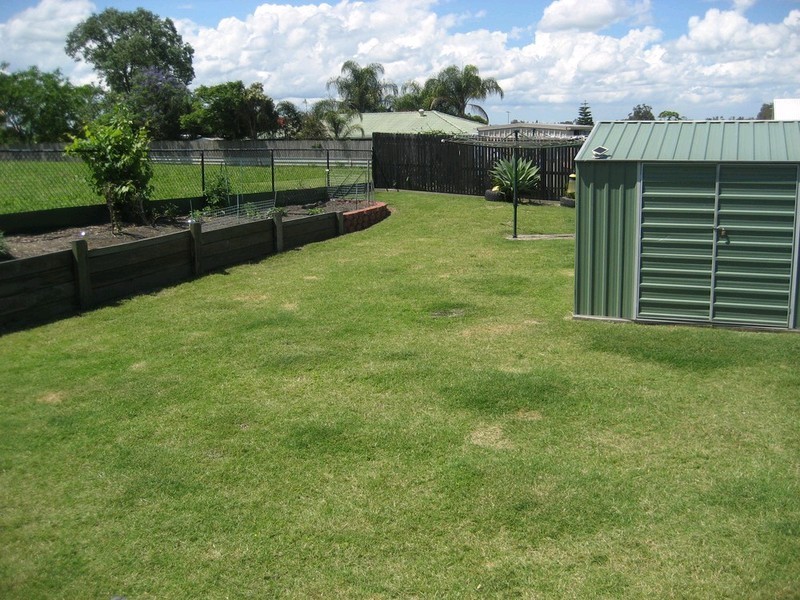 17 Powells Road, Yamanto QLD 4305