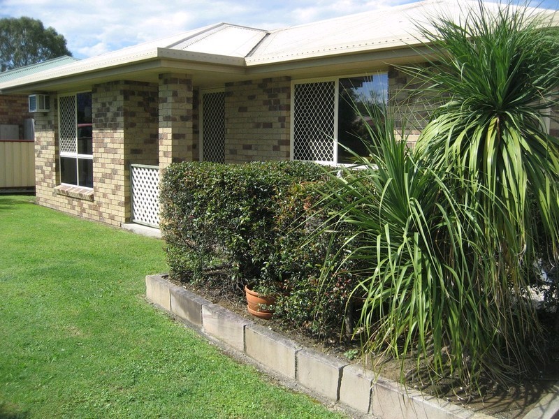 8 Dellvene Crescent, Rosewood QLD 4340