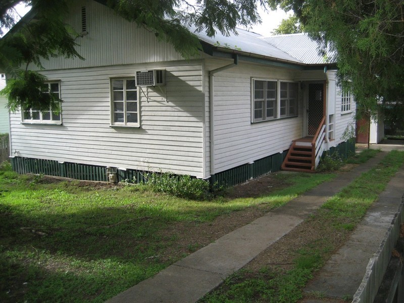 41 Samford Road, Leichhardt QLD 4305