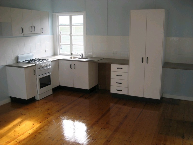 41 Samford Road, Leichhardt QLD 4305