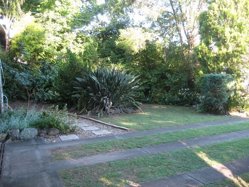 17 Gwendoline Street, Raceview QLD 4305