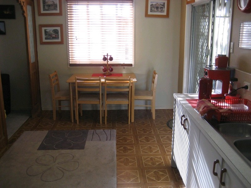 17 Gwendoline Street, Raceview QLD 4305