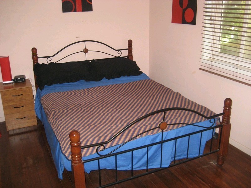 17 Gwendoline Street, Raceview QLD 4305