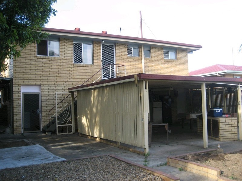 25 Burgess Street, Raceview QLD 4305