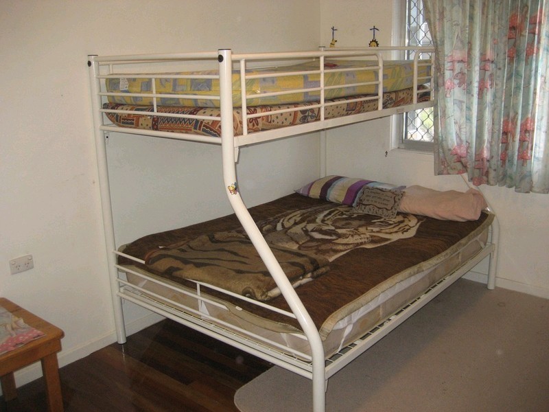 25 Burgess Street, Raceview QLD 4305