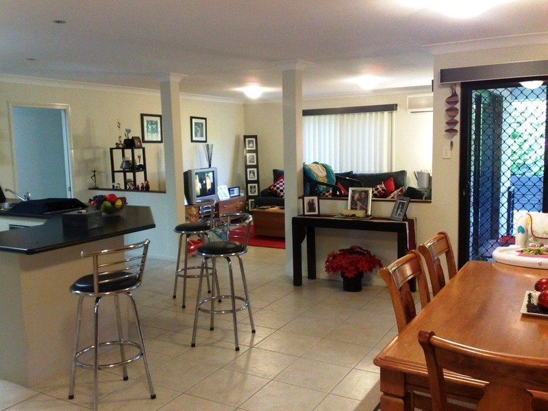 5 Short Street, Walloon QLD 4306