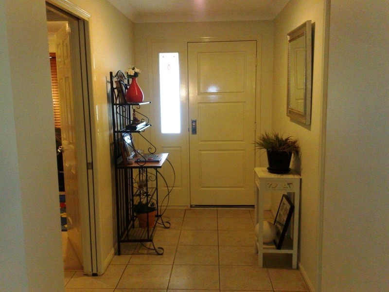 5 Short Street, Walloon QLD 4306