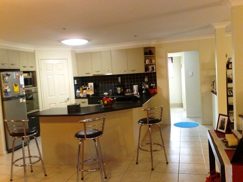 5 Short Street, Walloon QLD 4306