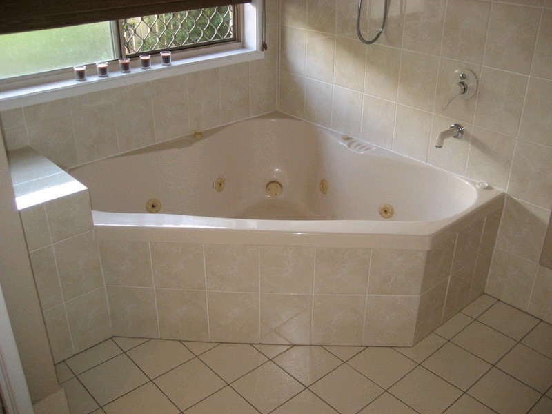 14 Connemara Court, Yamanto QLD 4305