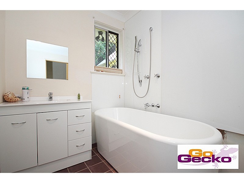 4 Adina Street, Raceview QLD 4305