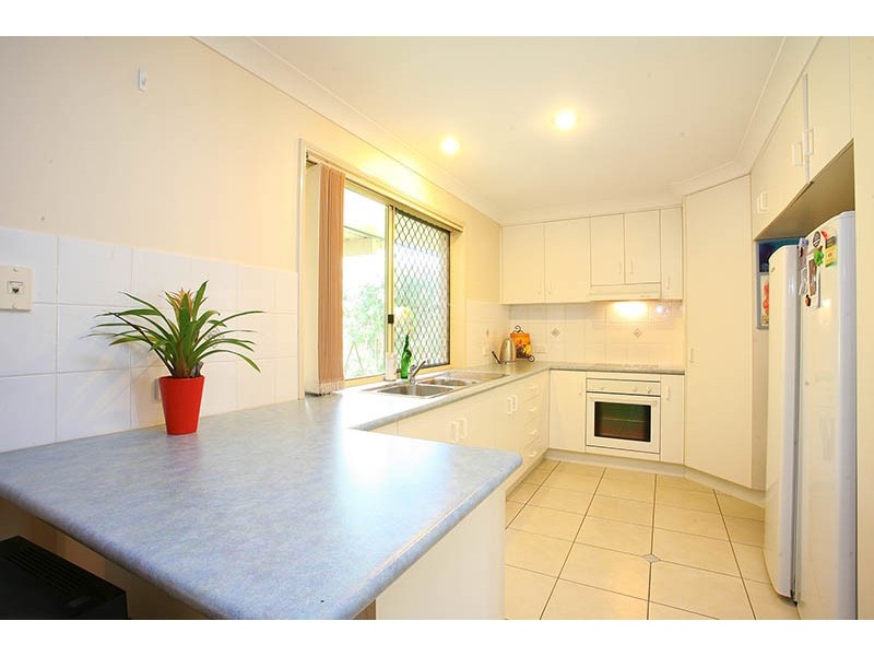 153 Edwards Street, Flinders View QLD 4305