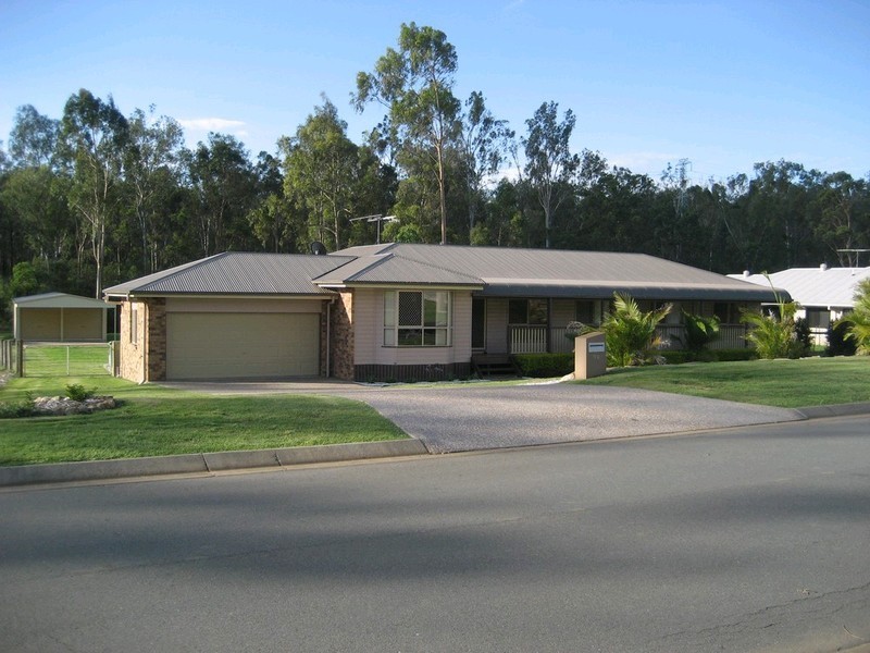 32 Leesmore Court, Deebing Heights QLD 4306